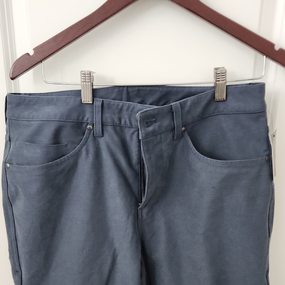 Like New LULULEMON ABC Crop Pants Size 33 Mens - Picture 4 of 10